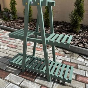 Koka puķu podu plaukts